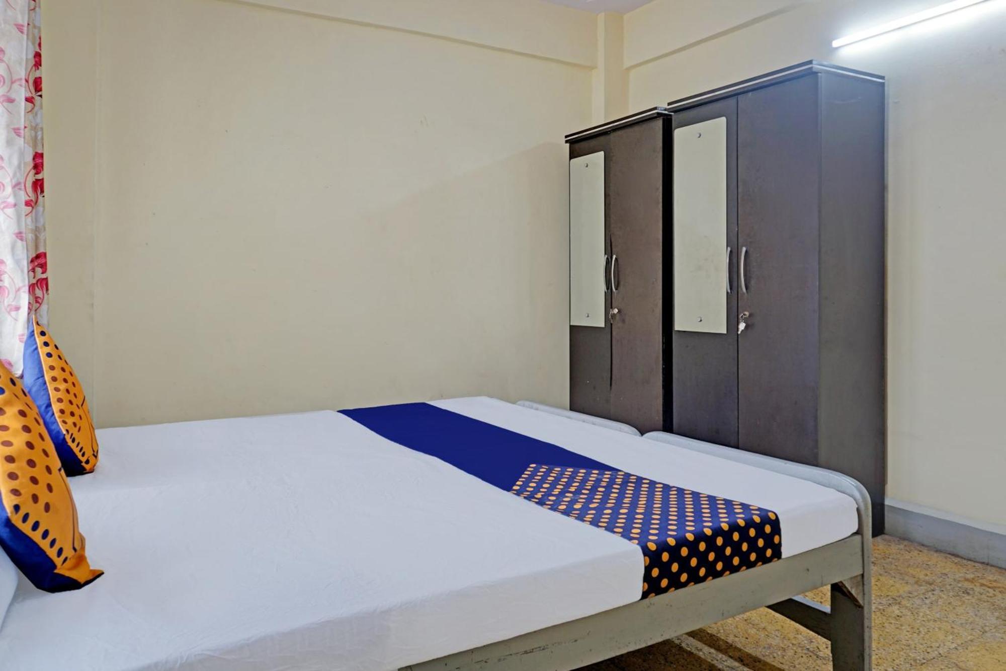 Spot On Hotel Prakash Residency, Near Hanuman Gym Ajmera Colony, Pimpri מראה חיצוני תמונה